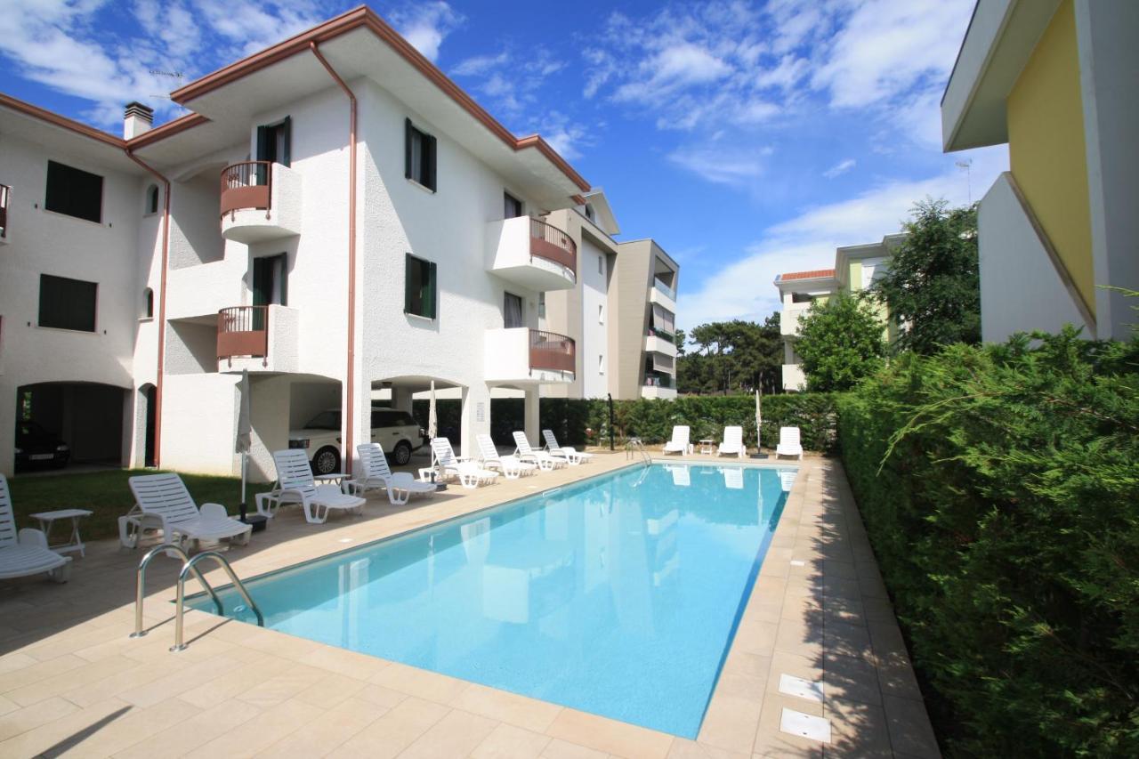 Villa Albaluisa Bibione Exterior photo
