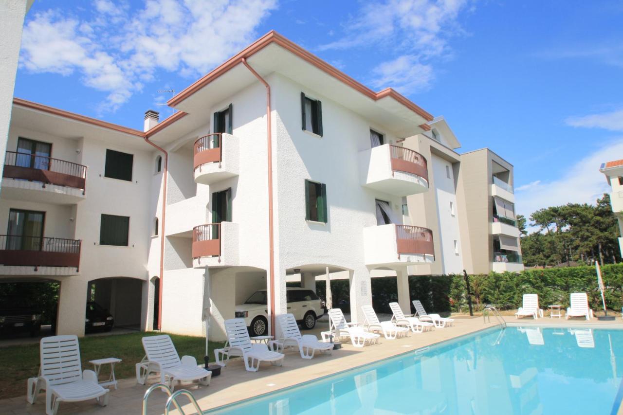 Villa Albaluisa Bibione Exterior photo